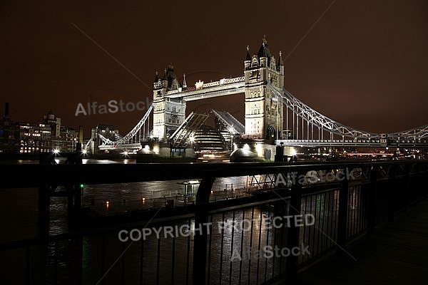 Tower Bridge, City Hall, London, UK