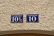 10