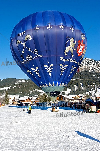 2010-01-23 Hot air balloon festival in the Tannheim Valley, Austria