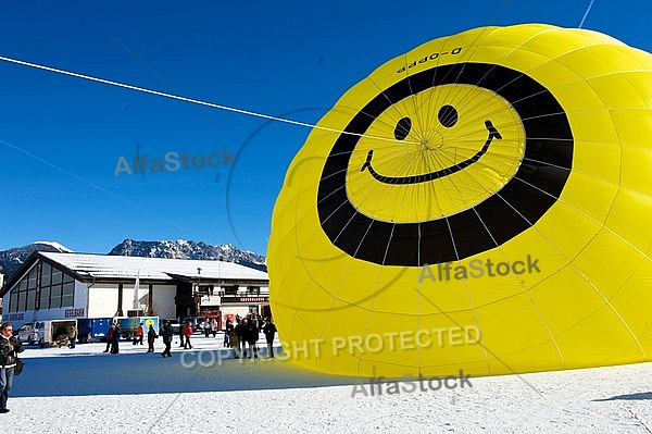 2010-01-23 Hot air balloon festival in the Tannheim Valley, Austria