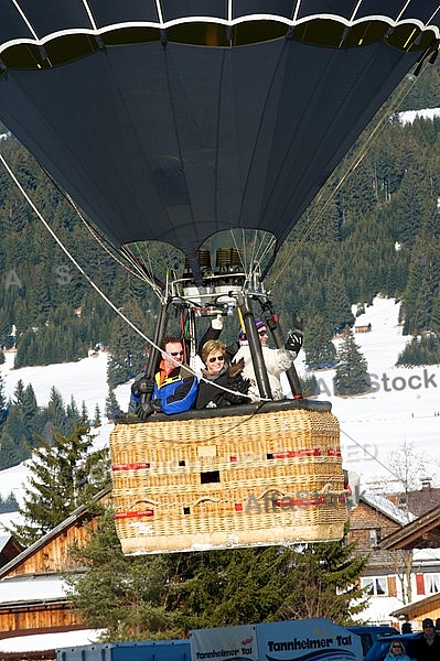 2010-01-23 Hot air balloon festival in the Tannheim Valley, Austria