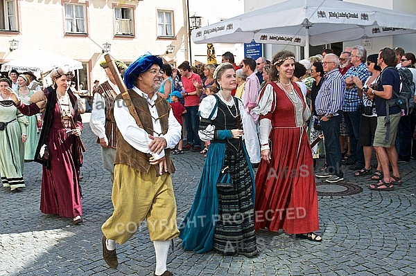 2011-09-03-04 Kaiser Maximilen 1. Festumzüge, Füssen, Bavaria, Germany