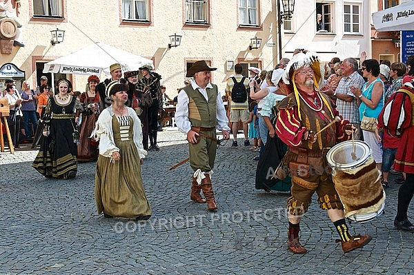 2011-09-03-04 Kaiser Maximilen 1. Festumzüge, Füssen, Bavaria, Germany