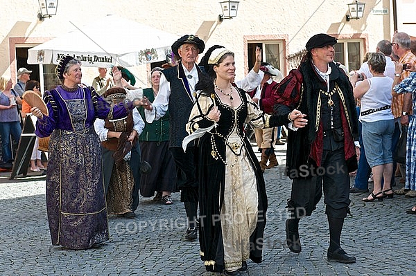 2011-09-03-04 Kaiser Maximilen 1. Festumzüge, Füssen, Bavaria, Germany