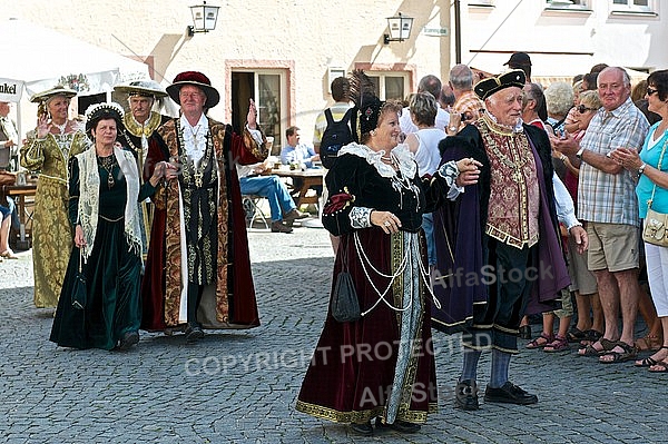 2011-09-03-04 Kaiser Maximilen 1. Festumzüge, Füssen, Bavaria, Germany