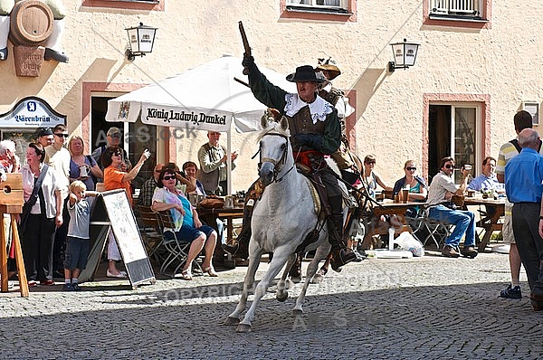 2011-09-03-04 Kaiser Maximilen 1. Festumzüge, Füssen, Bavaria, Germany