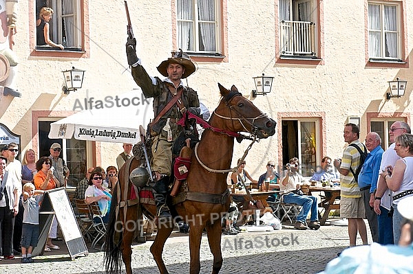 2011-09-03-04 Kaiser Maximilen 1. Festumzüge, Füssen, Bavaria, Germany