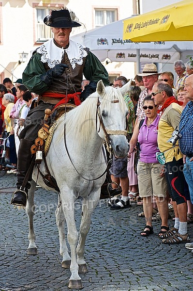 2011-09-03-04 Kaiser Maximilen 1. Festumzüge, Füssen, Bavaria, Germany