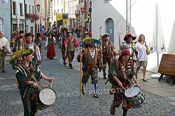 2011-09-03-04 Kaiser Maximilen 1. Festumzüge, Füssen, Bavaria, Germany