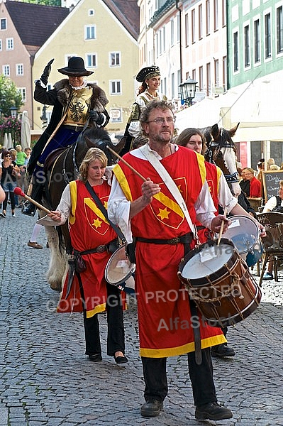 2011-09-03-04 Kaiser Maximilen 1. Festumzüge, Füssen, Bavaria, Germany