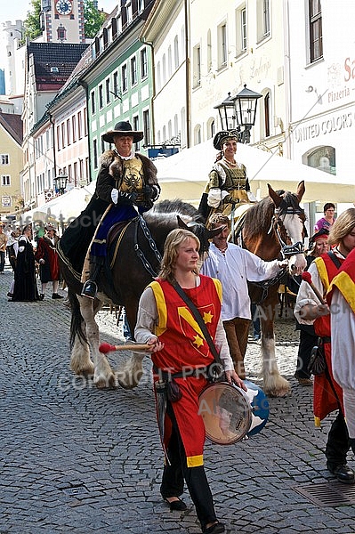 2011-09-03-04 Kaiser Maximilen 1. Festumzüge, Füssen, Bavaria, Germany