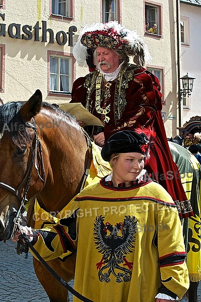 2011-09-03-04 Kaiser Maximilen 1. Festumzüge, Füssen, Bavaria, Germany