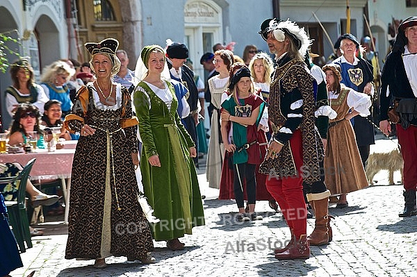 2011-09-03-04 Kaiser Maximilen 1. Festumzüge, Füssen, Bavaria, Germany