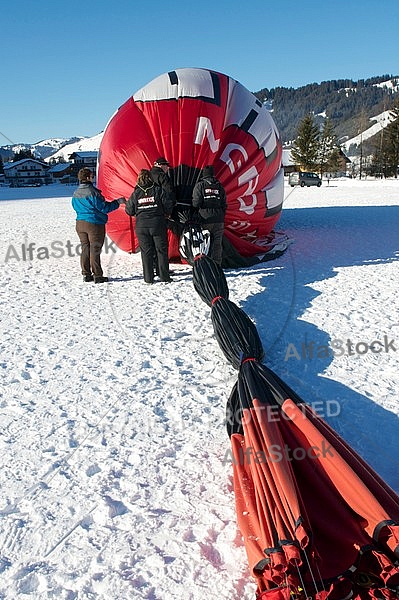 2012-01-15 Hot air balloon festival in the Tannheim Valley, Austria