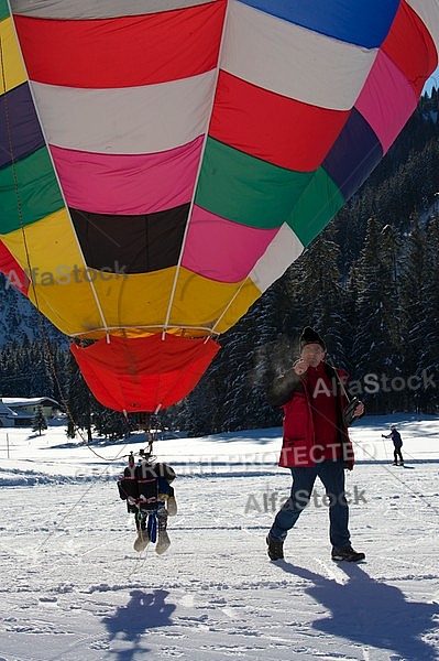 2012-01-15 Hot air balloon festival in the Tannheim Valley, Austria