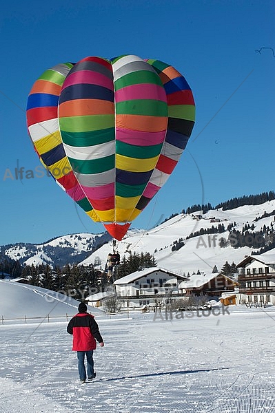 2012-01-15 Hot air balloon festival in the Tannheim Valley, Austria