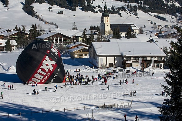 2012-01-15 Hot air balloon festival in the Tannheim Valley, Austria