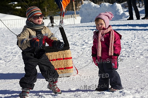 2012-01-15 Hot air balloon festival in the Tannheim Valley, Austria