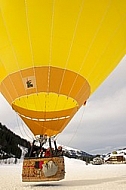 2013-01-20 Hot air balloon festival in the Tannheim Valley, Austria