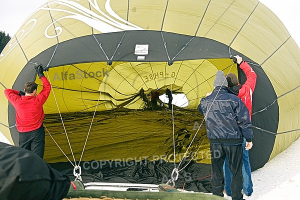 2013-01-20 Hot air balloon festival in the Tannheim Valley, Austria