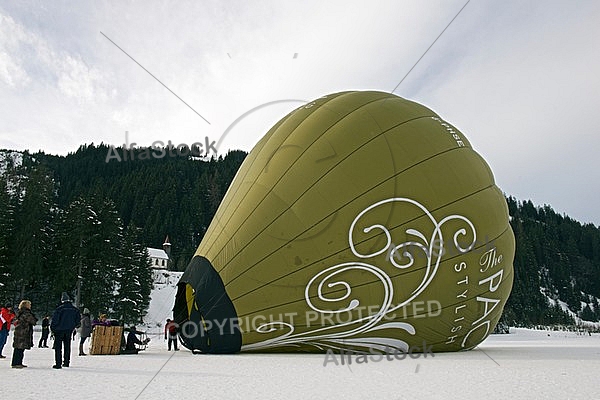 2013-01-20 Hot air balloon festival in the Tannheim Valley, Austria