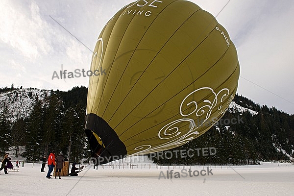 2013-01-20 Hot air balloon festival in the Tannheim Valley, Austria