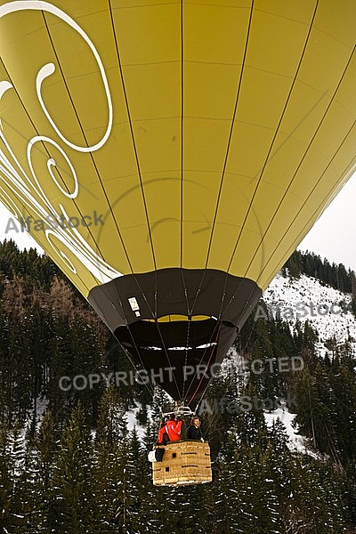 2013-01-20 Hot air balloon festival in the Tannheim Valley, Austria