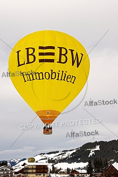 2013-01-20 Hot air balloon festival in the Tannheim Valley, Austria