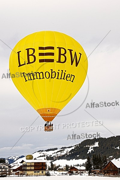 2013-01-20 Hot air balloon festival in the Tannheim Valley, Austria