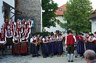 2013-07-21 Platzkonzert - Männerchor, Alphorngruppe, Musikkapelle Eisenberg in Maria Hilf