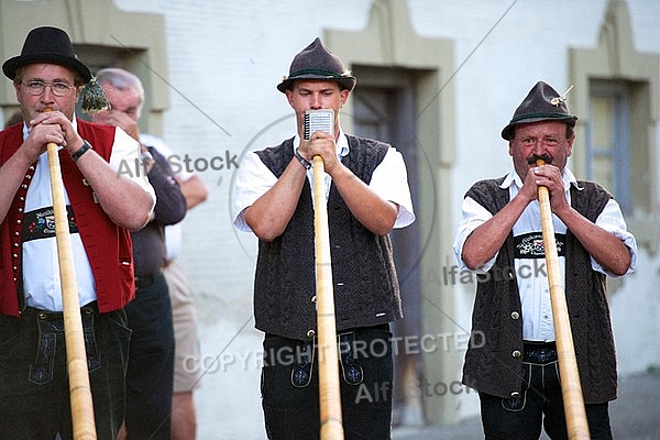 2013-07-21 Platzkonzert - Männerchor, Alphorngruppe, Musikkapelle Eisenberg in Maria Hilf