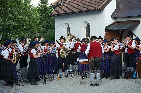 2013-07-21 Platzkonzert - Männerchor, Alphorngruppe, Musikkapelle Eisenberg in Maria Hilf