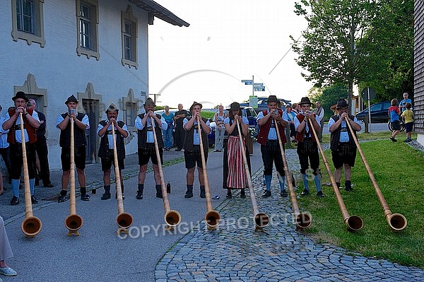 2013-07-21 Platzkonzert - Männerchor, Alphorngruppe, Musikkapelle Eisenberg in Maria Hilf