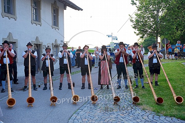 2013-07-21 Platzkonzert - Männerchor, Alphorngruppe, Musikkapelle Eisenberg in Maria Hilf