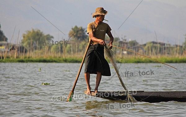 Fishing on Inle Lake 