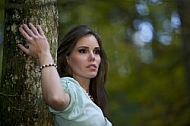 Modell girl posing in the forest