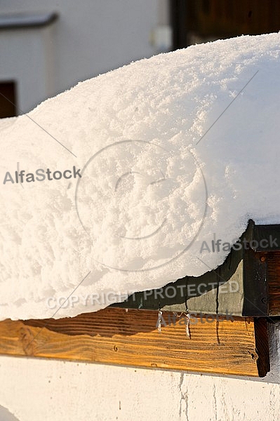 Roof, Snow