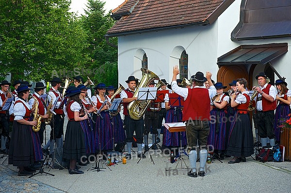 2013-07-21 Platzkonzert - Männerchor, Alphorngruppe, Musikkapelle Eisenberg in Maria Hilf